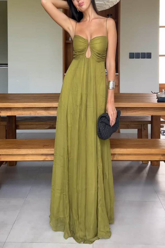 Vestido largo con detalle cut-out elegante