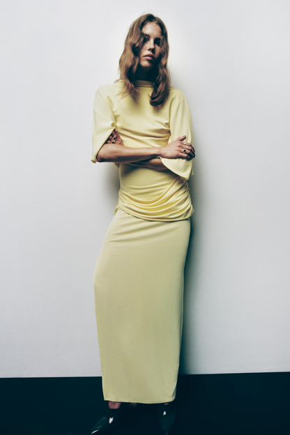 VESTIDO LARGO CAPA ESPALDA DESCUBIERTA