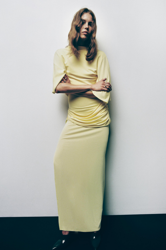 VESTIDO LARGO CAPA ESPALDA DESCUBIERTA